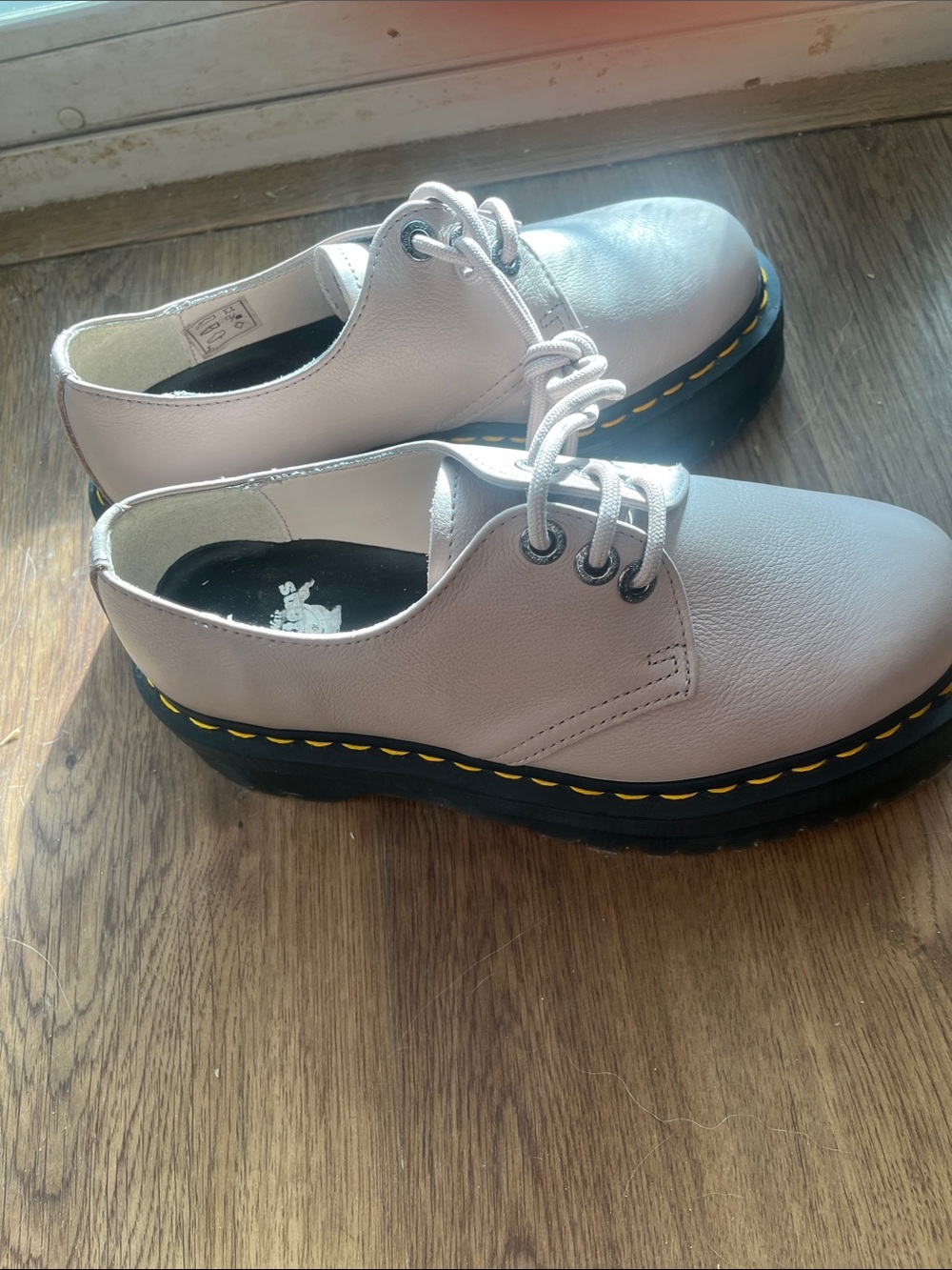 Dr. Martens shoes - Picture 6 of 7